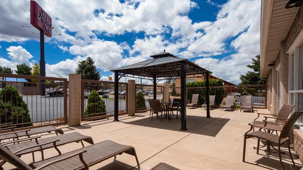 Balkón nebo terasa v ubytování Abbey Inn Cedar City