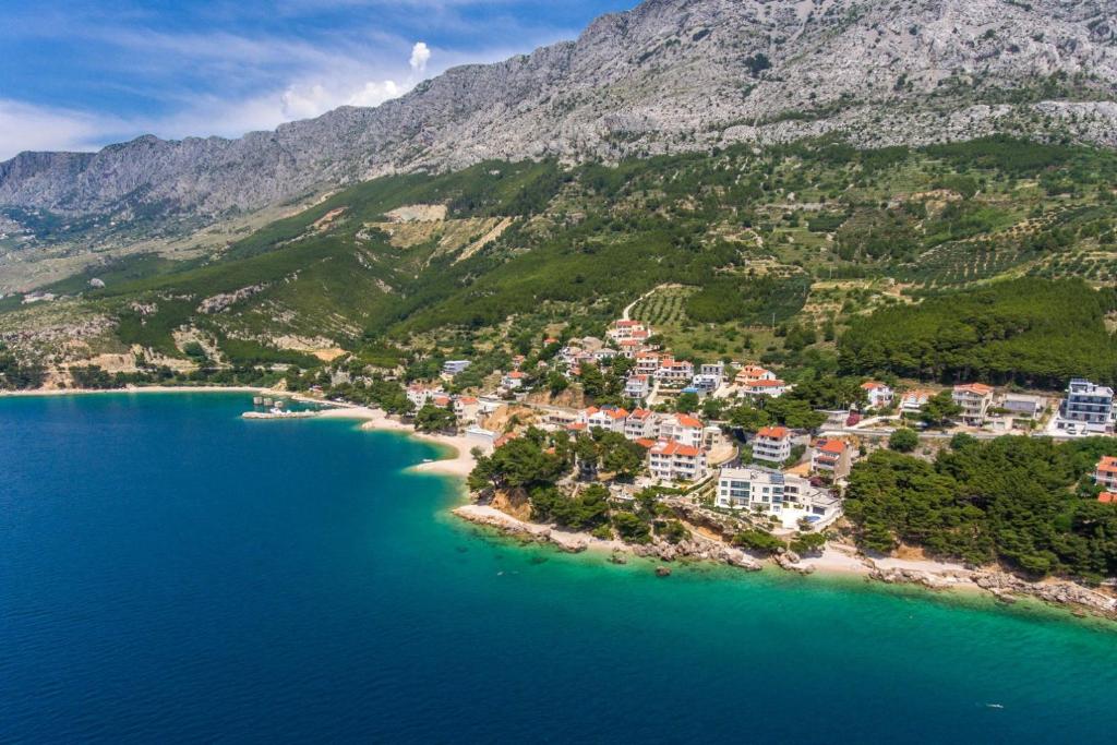 Fotografia z galérie ubytovania Apartments with a parking space Medici, Omis - 7483 v Mimiciach