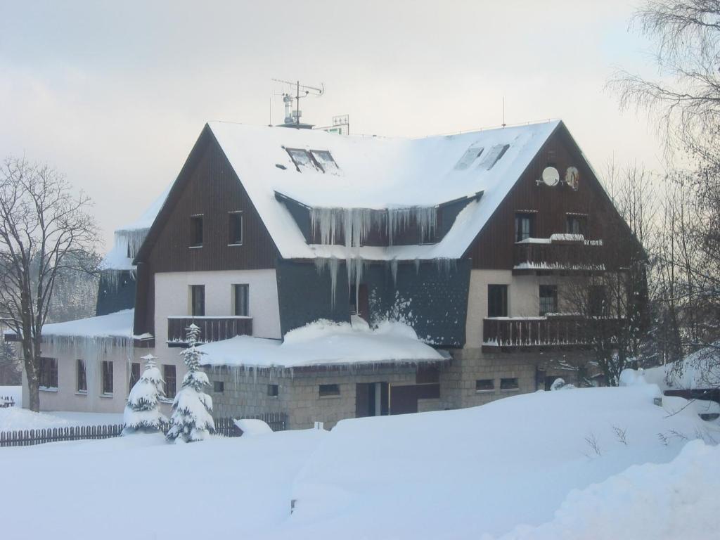 Hotel Na Vyhlidce durante l'inverno