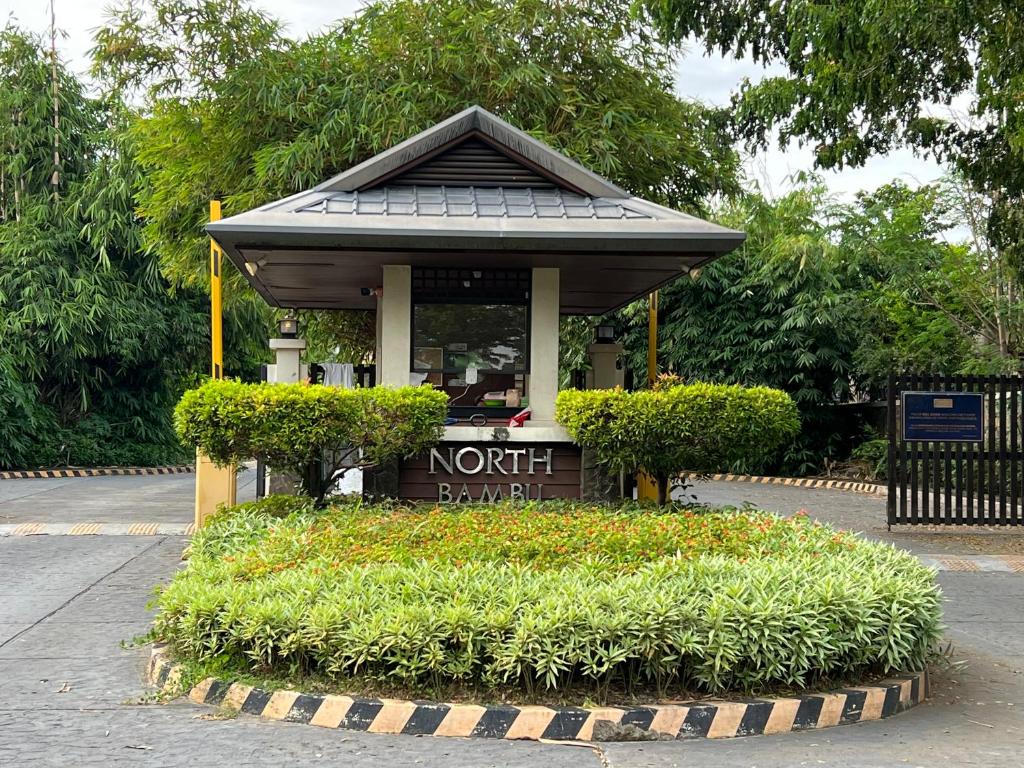 Davao Transient Villa with 24hrs security guard BBQ Grill , Free Parking and Wifi - Vakantiehuis