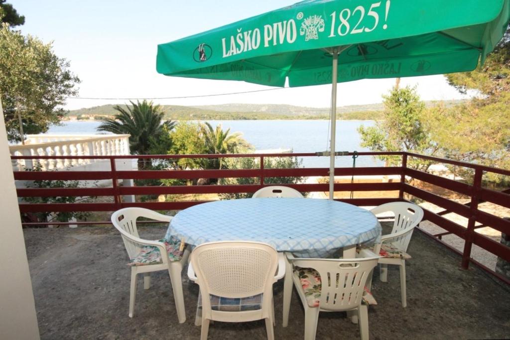 Zdjęcie z galerii obiektu Apartments by the sea Veli Rat, Dugi otok - 8129 w mieście Veli Rat