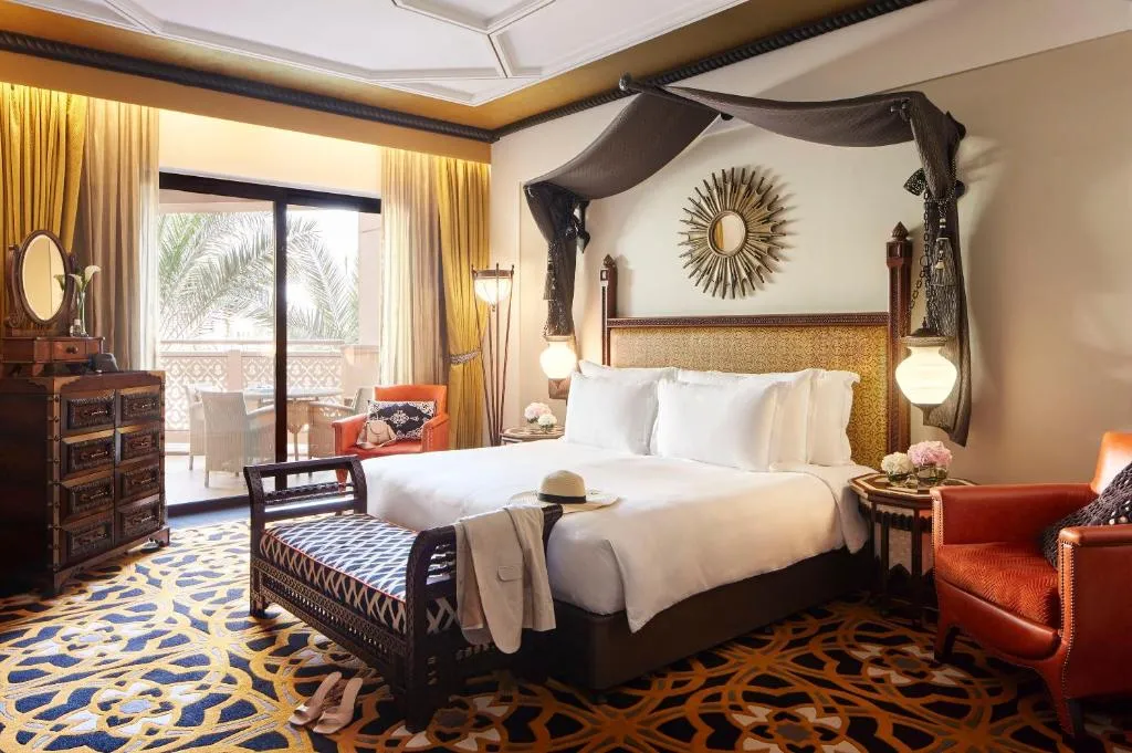 One-Bedroom Arabian Suite - with airport transfers & suite benefits