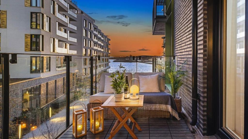 Balkoni atau teres di Exclusive apartment, sea view to Oslo fjord, located on water in Oslo center