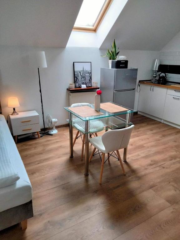 Kuchyňa alebo kuchynka v ubytovaní Urokliwy Zakątek to apartament tylko dla Państwa