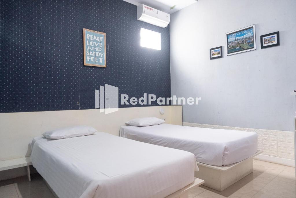 Londres Bed and Breakfast RedPartner near Gembira Loka Zoo - Superior Twin Room