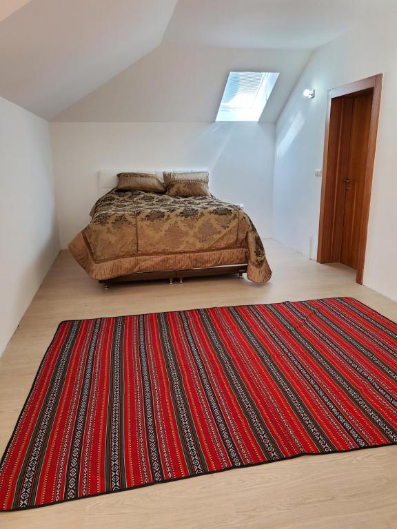 Ένα ή περισσότερα κρεβάτια σε δωμάτιο στο Vila Zvizdic
