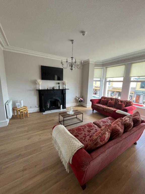 57 Main Street Newcastle Luxury Central Apartment - Appartement 3 Chambres