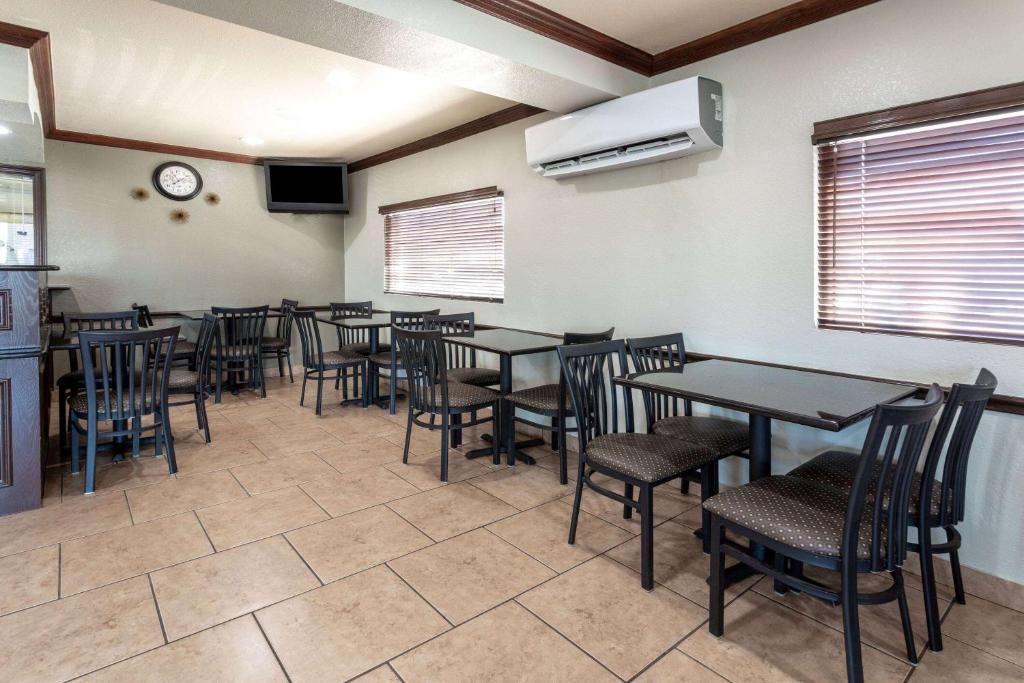 Restaurace v ubytování Super 8 by Wyndham Amarillo Central TX