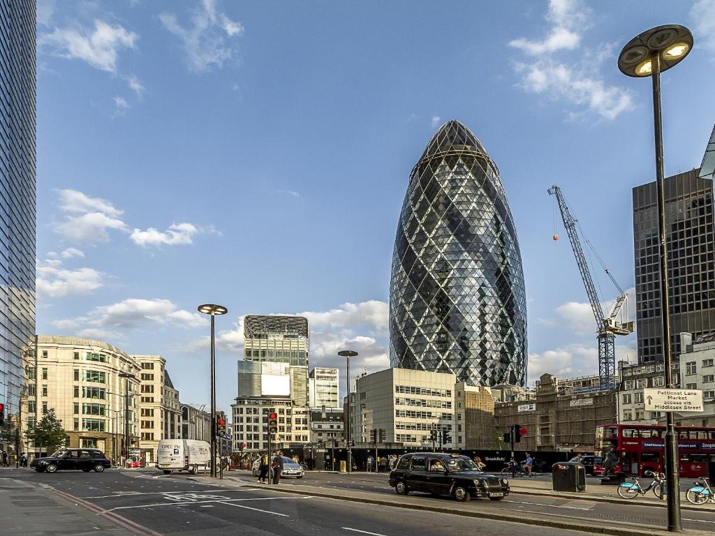 Aldgate Flats - 
