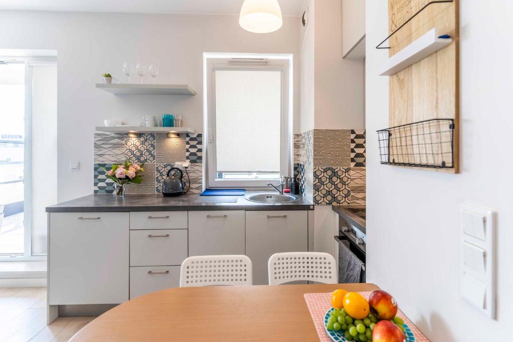 FIRST -- Green Żoliborz apartment 1 - Apartamento Con Terraza