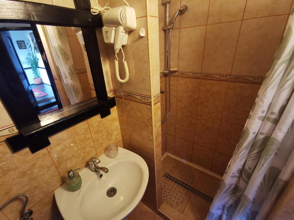 Casa cu Cerdac - Klassieke Drievoudige Kamer