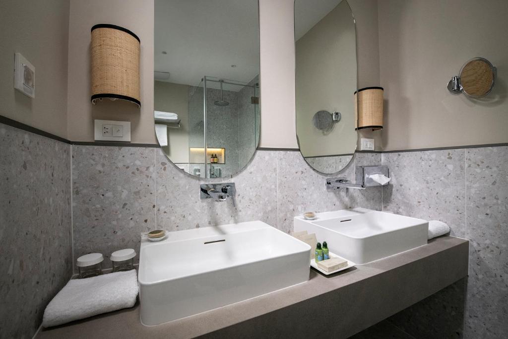 City Hotel Ljubljana - Resim 7