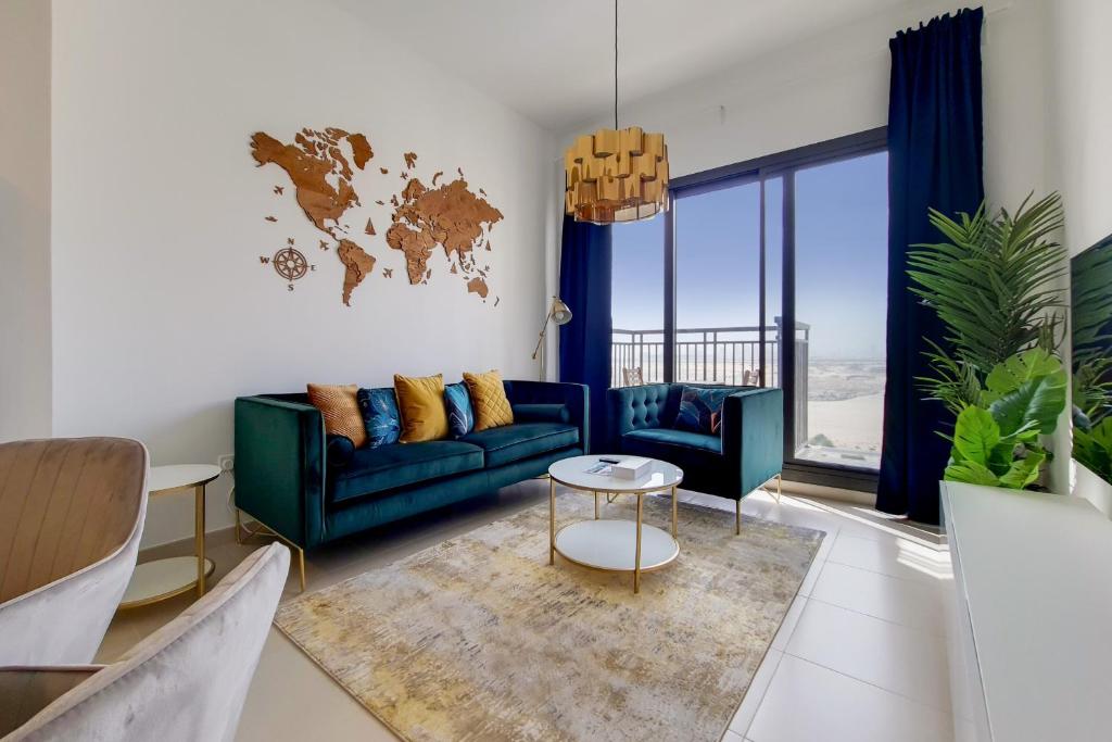 Primestay – Chic and Luxury 1BR, Pool View