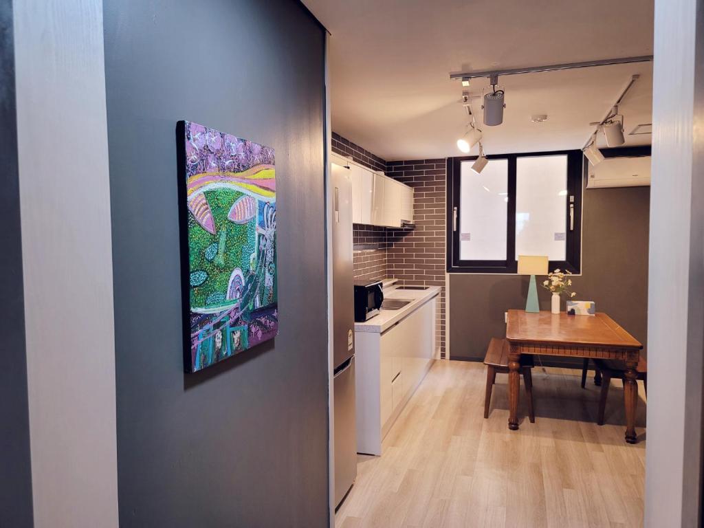 Kuchyň nebo kuchyňský kout v ubytování Picasso Guesthouse