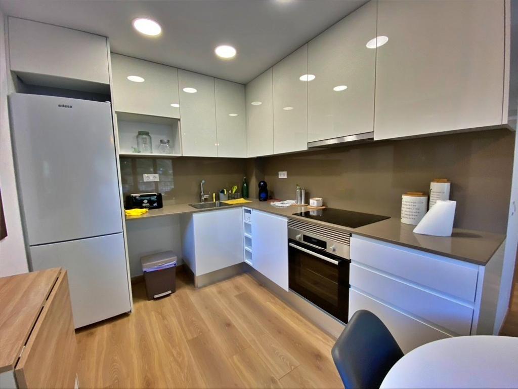 Kuchyň nebo kuchyňský kout v ubytování Apartamento en Encamp, Anyó 2. Hasta 6 personas