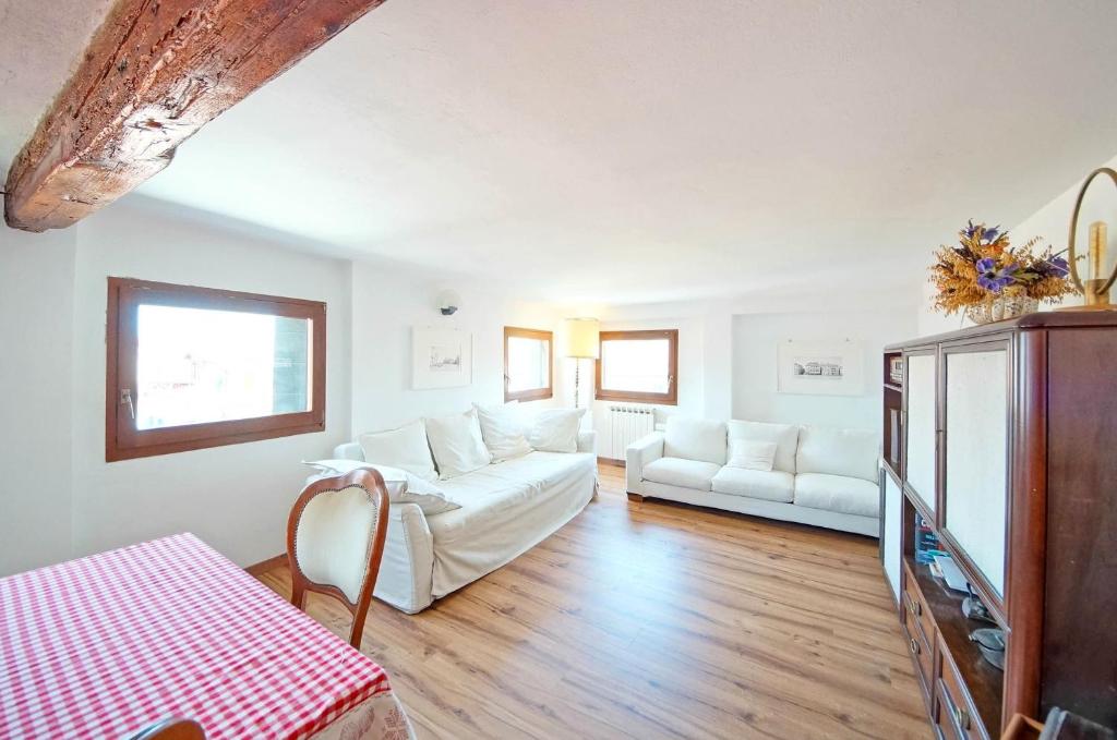 Posteľ alebo postele v izbe v ubytovaní DolceVita Apartments N 304 Rialto Mercato