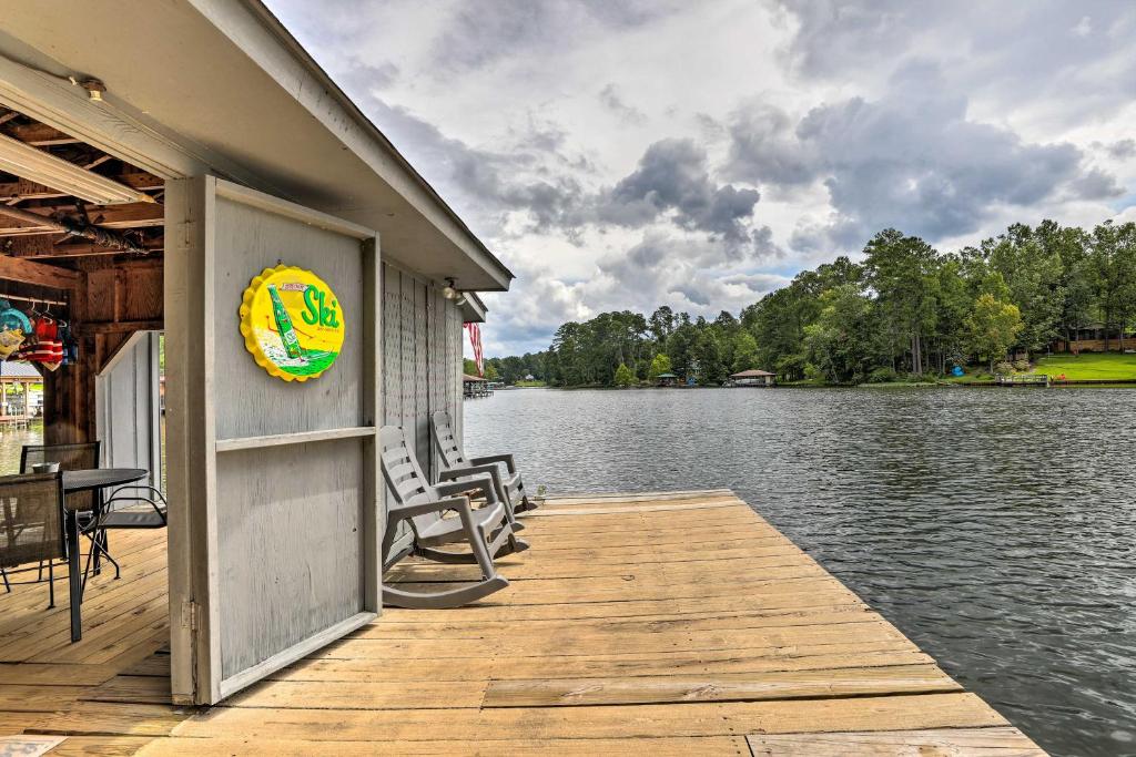 Lakeside Living Sparta Retreat with Game Room!, Sparta (updated prices