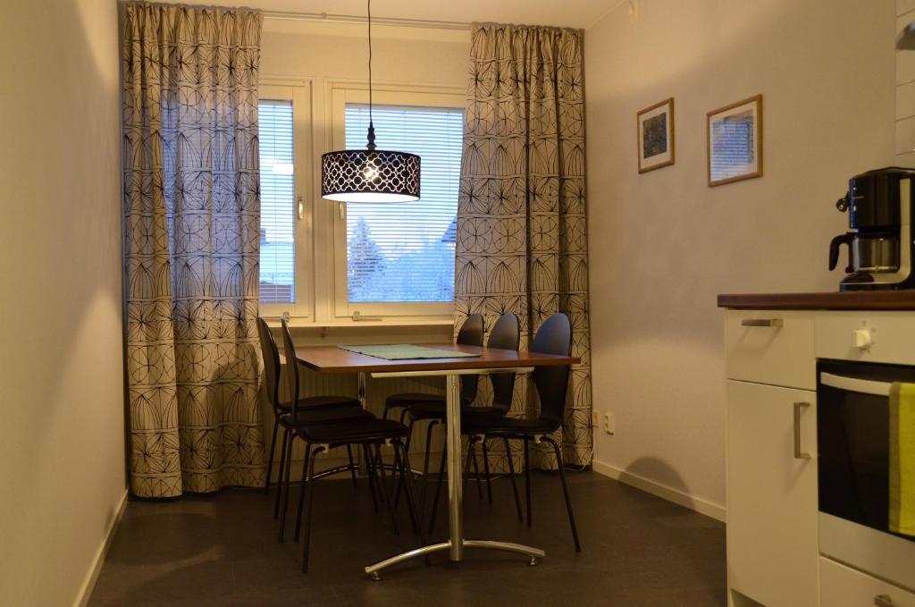 Kuchyň nebo kuchyňský kout v ubytování Simloc Hotel Drottninggatan