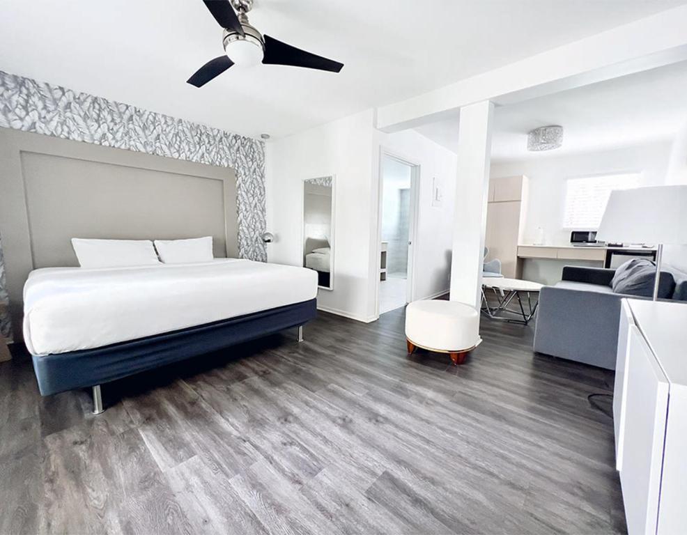 North Beach Hotel - King Studio - Accessible