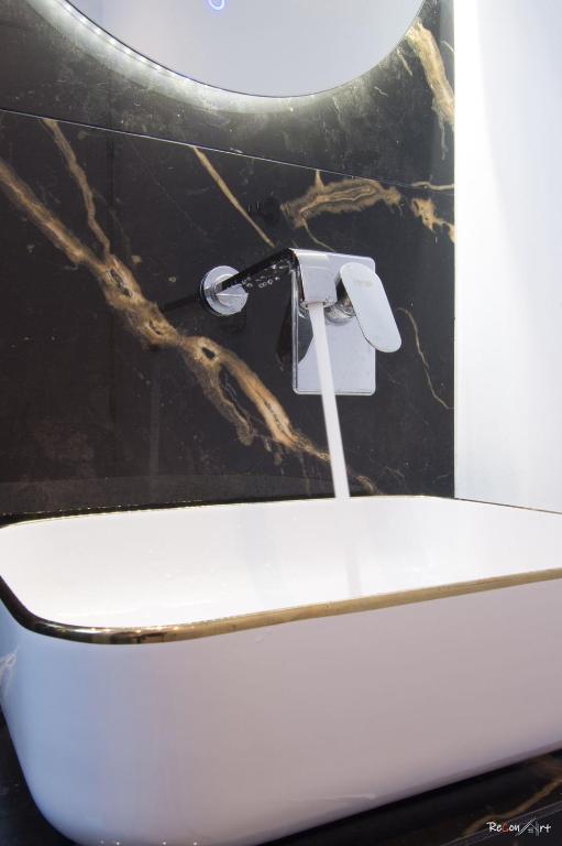 Oresti's Villa Near Airport & Beach - 19