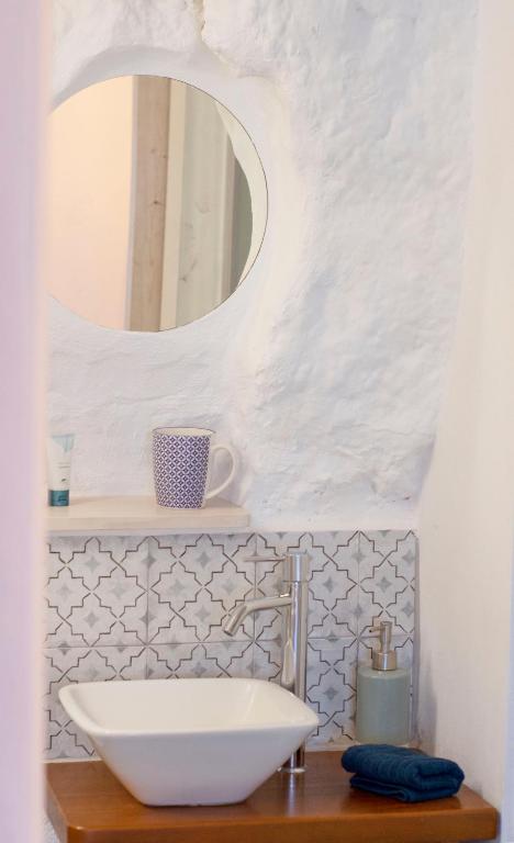 Koupelna v ubytování Casa Rosario, Frigiliana Large Historic Townhouse with Amazing Roof terrace HansOnHoliday Rentals