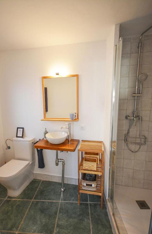 Koupelna v ubytování Casa Rosario, Frigiliana Large Historic Townhouse with Amazing Roof terrace HansOnHoliday Rentals