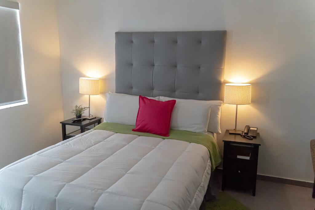Boulevard Hotel