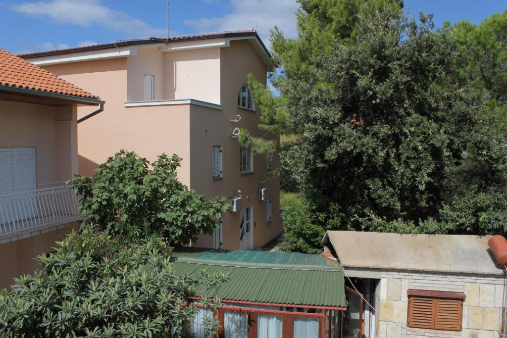 Budova, kde se apartmán nachází