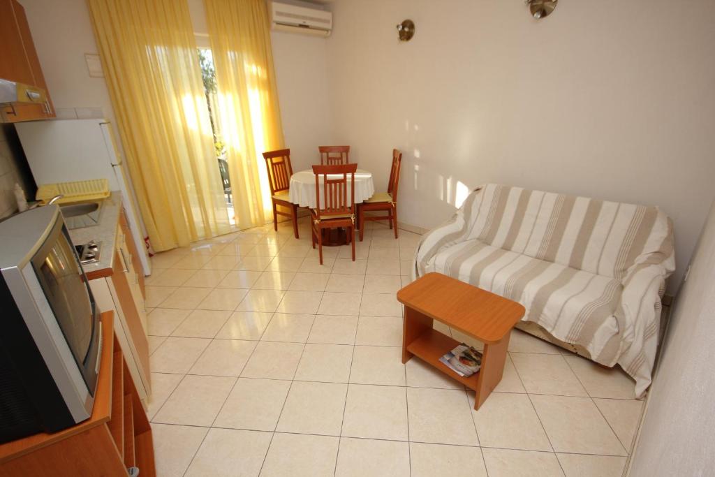 Fotografia z galérie ubytovania Apartments with a parking space Mlini, Dubrovnik - 8542 v Mlini