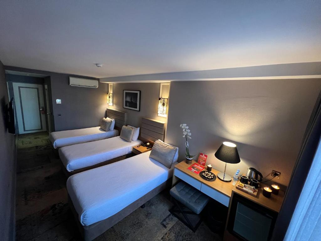 All Seasons Hotel - 