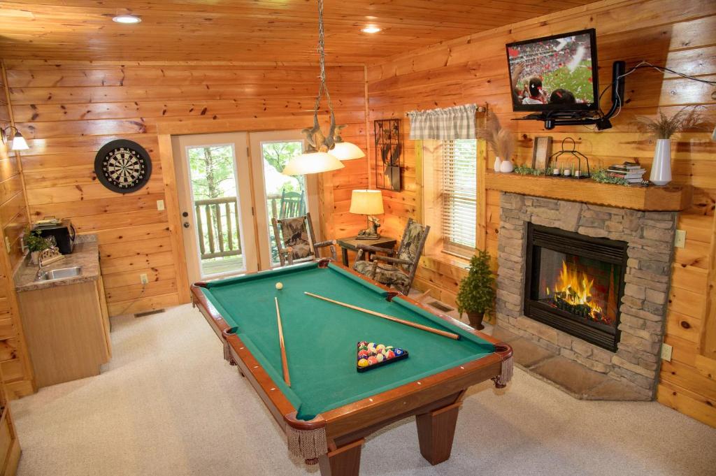Big Sky Lodge Pool Table, Hot Tub, Mountain View (EE.UU. Pigeon