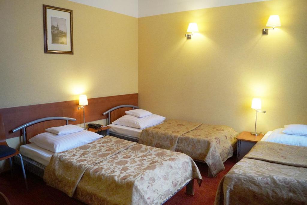 Hotel Europa - Standaard Driepersoonskamer