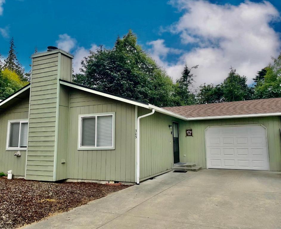 Northern HideawayEntire Vacation Home, Port Angeles, WA