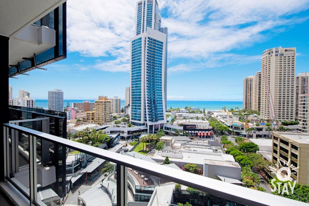 Circle on Cavill, 1 Bedroom Ocean Family Apartment Surfers Paradise - 1 Chambre Plus étude Vue Océanique