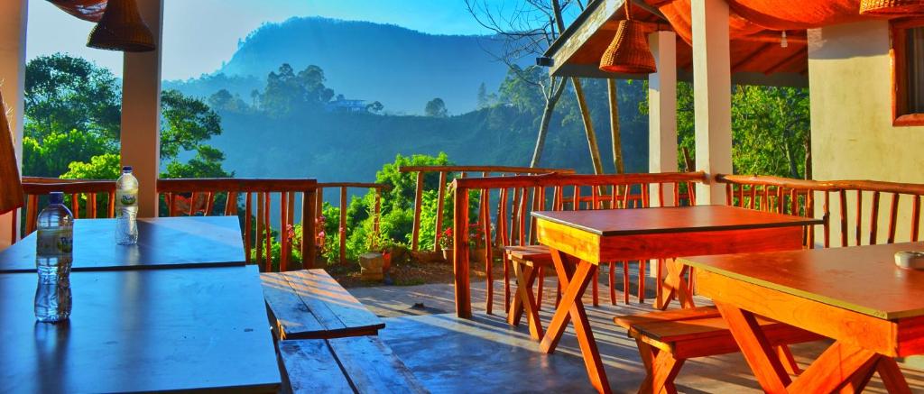 Rainbow Sky Cottage - 4