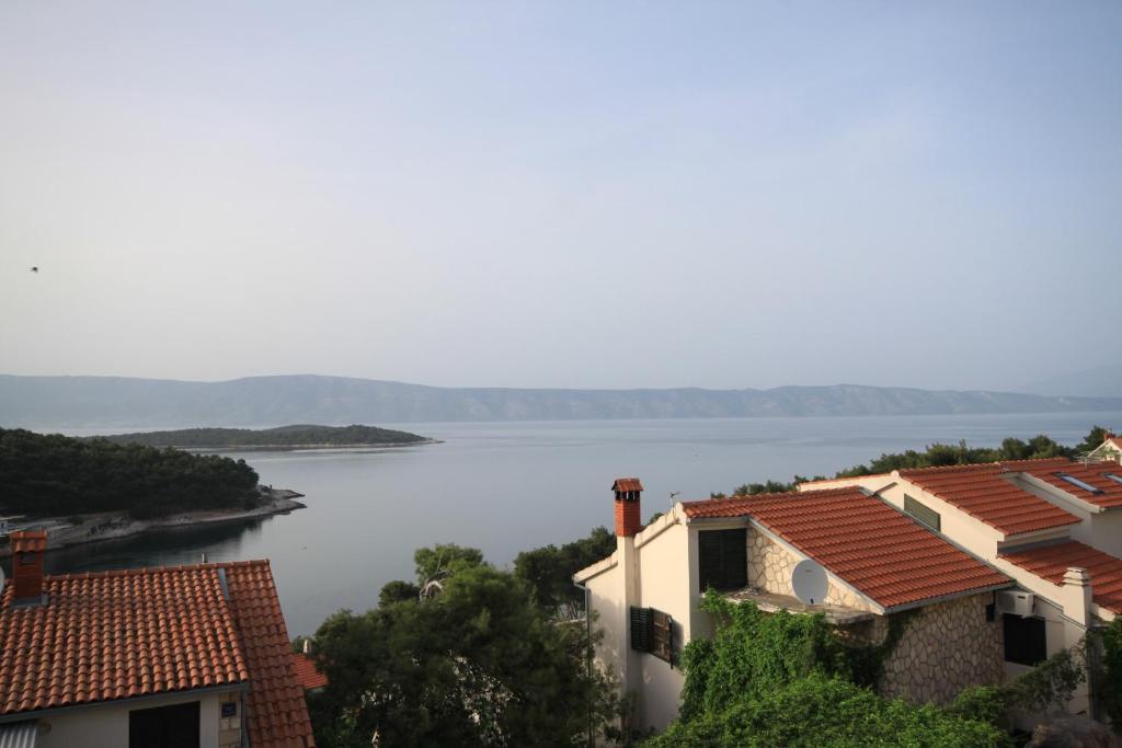 Fotografia z galérie ubytovania Apartments with a parking space Jelsa, Hvar - 538 v destinácii Jelsa