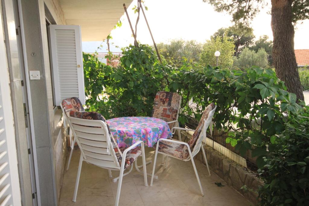 Fotografia z galérie ubytovania Apartments with a parking space Jelsa, Hvar - 538 v destinácii Jelsa