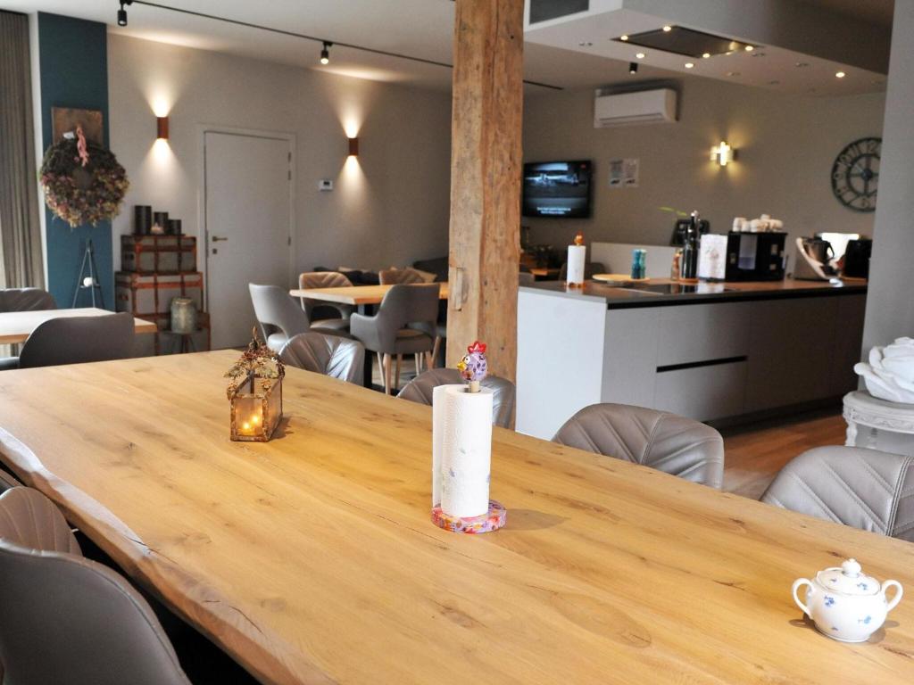 Příslušenství pro přípravu čaje a kávy v ubytování Bed & Breakfast in Maasmechelen near Outlet