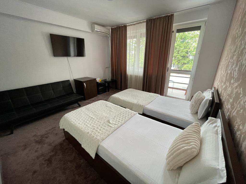 
Triple Room with Balcony
