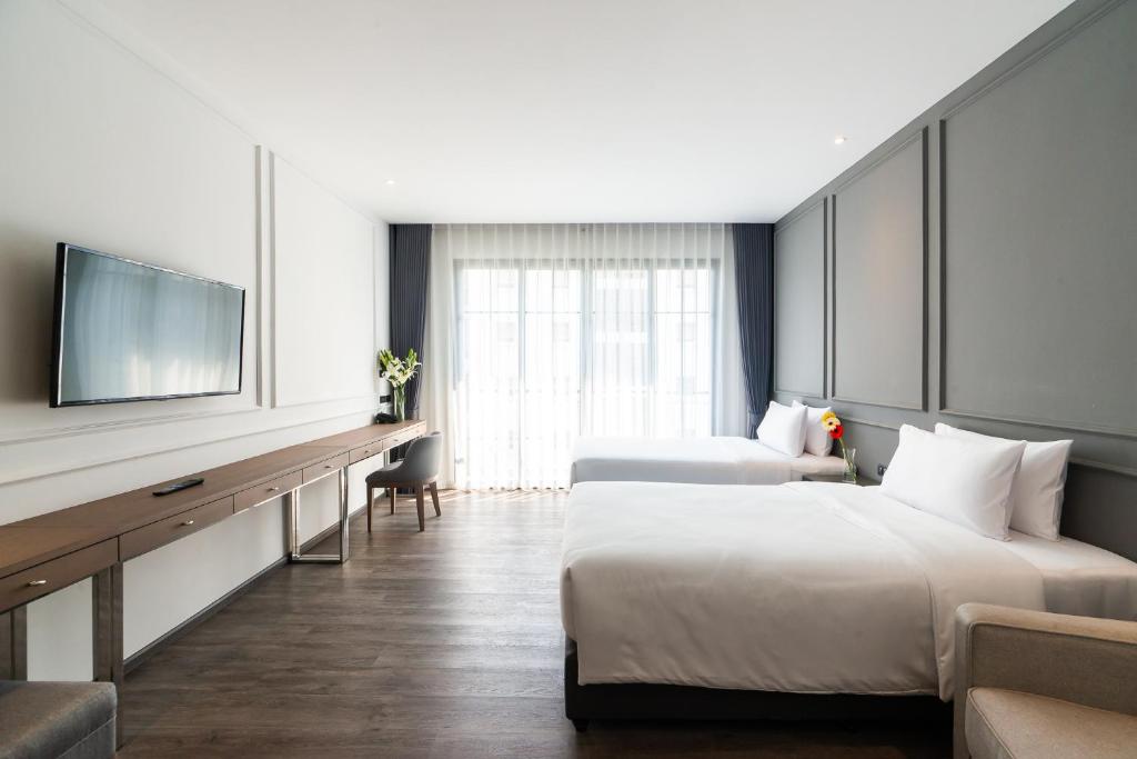 One Patio Hotel Pattaya - SHA Extra Plus - Deluxe Twin Room