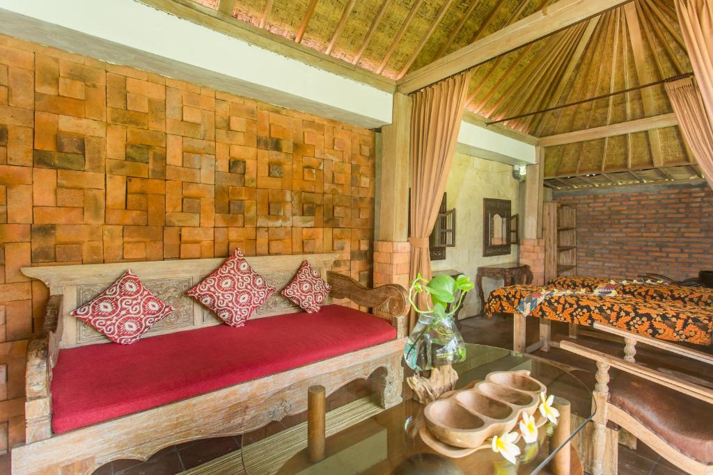 Posezení v ubytování Kailash Suites by Pramana Villas