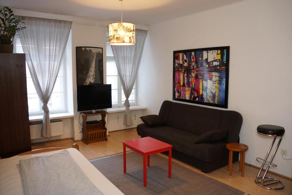 Red Bike Apart's - 2