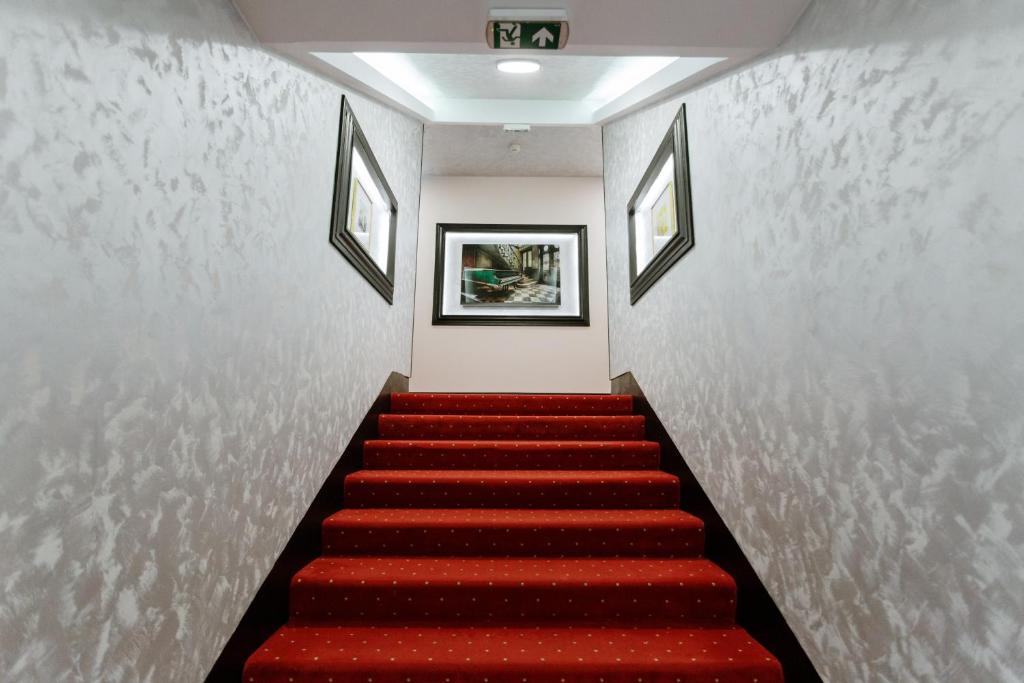 Fotografie z fotogalerie ubytování Hotel Srem v destinaci Sremska Mitrovica