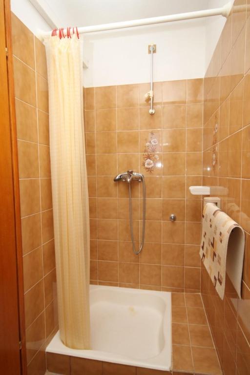 Fotografie z fotogalerie ubytování Apartments with a parking space Komiza, Vis - 8866 v destinaci Komiža