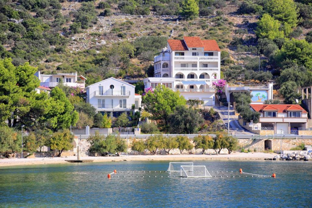 Letecký snímek ubytování Apartments by the sea Marina, Trogir - 9037