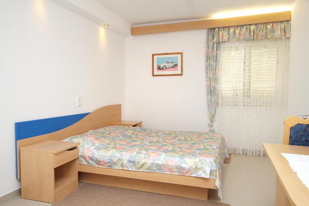 Zdjęcie z galerii obiektu Seaside apartments with a swimming pool Zavalatica, Korcula - 9150 w mieście Zavalatica