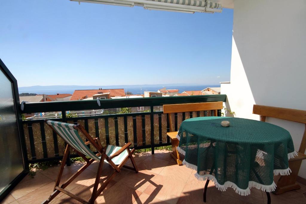 Balkón alebo terasa v ubytovaní Apartments with parking spaces Makarska - 9129