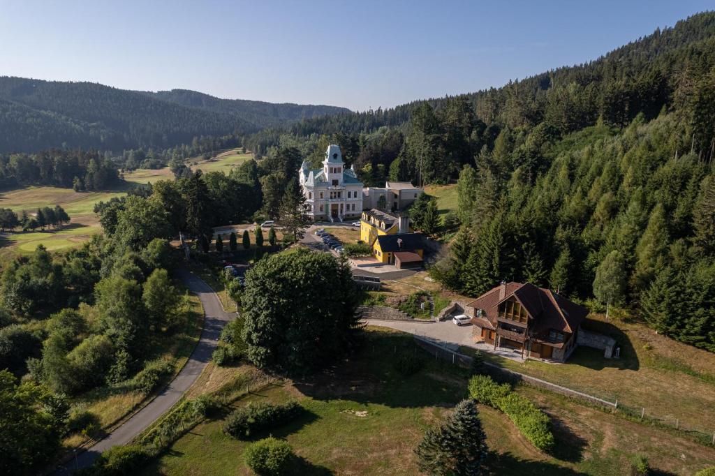 Hotel Villa Golf Cihelny - Resim 7