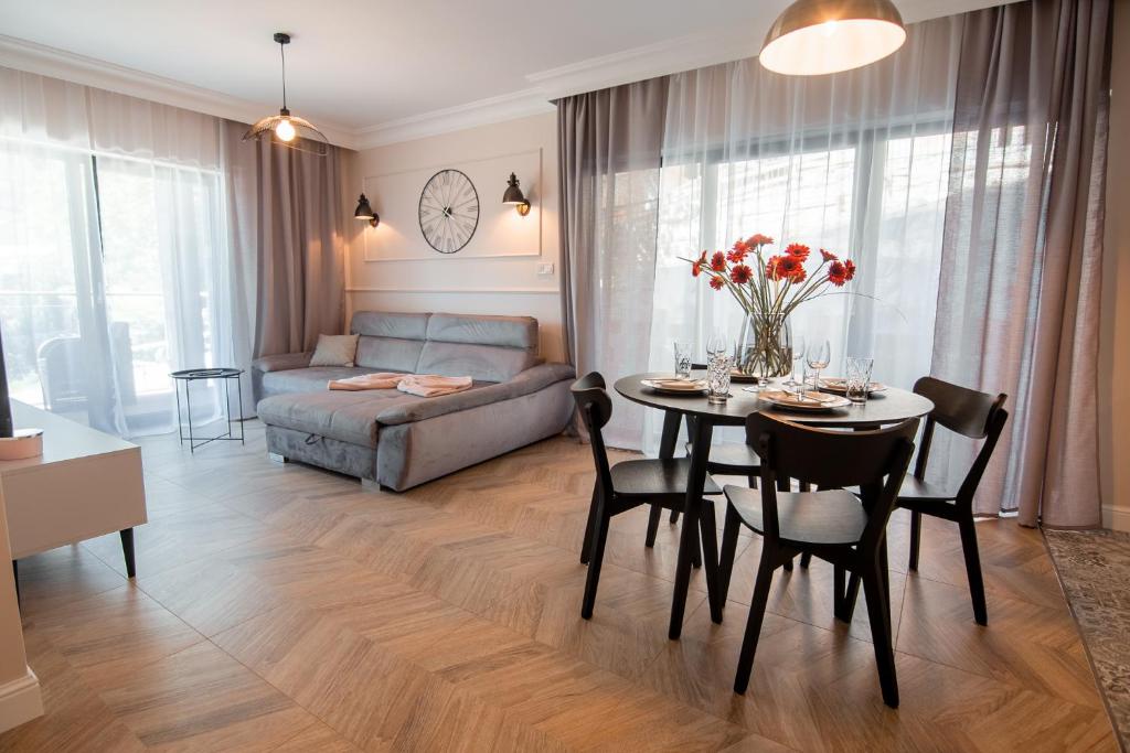Posedenie v ubytovaní Apart Invest Centrum Park 7