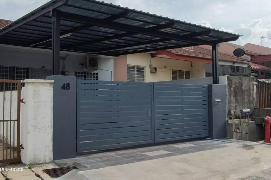 Margosa Botani Ipoh Homestay 3BR by Grab A Stay - Huis Met Drie Slaapkamers